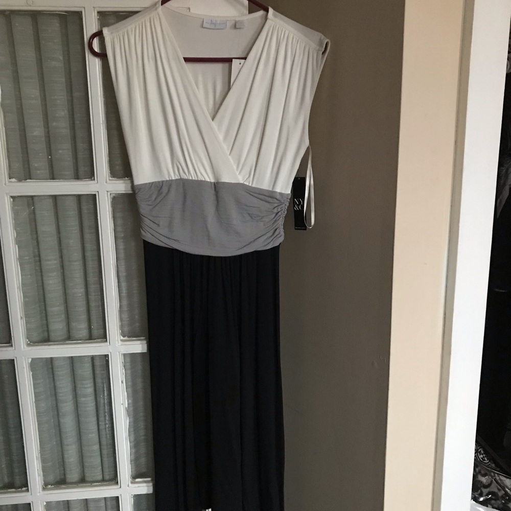 New York & company block print dress. NWT size XS